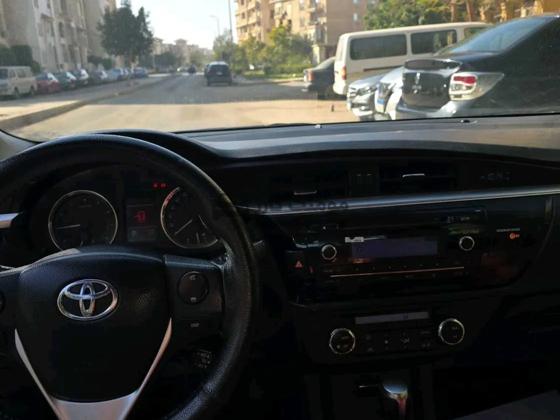 تويوتا كورولا 2015 اتوماتيك للبيع