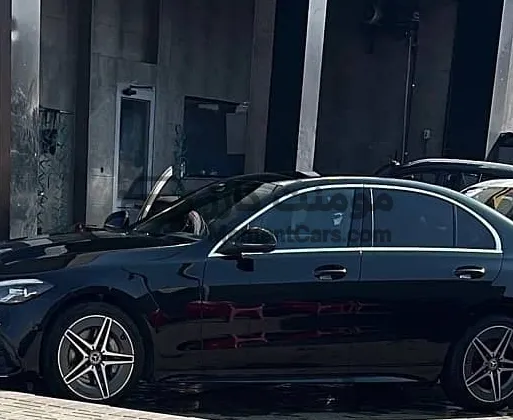 مرسيدس C180 2022 AMG وكيل فتحة سقف للبيع
