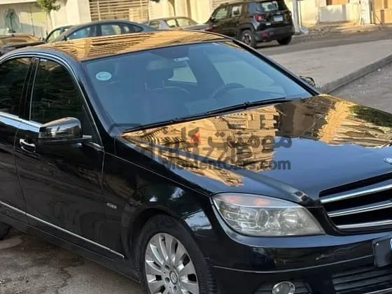 مرسيدس C200 2009 أوتوماتيك فابريكة عدا أكصدامين