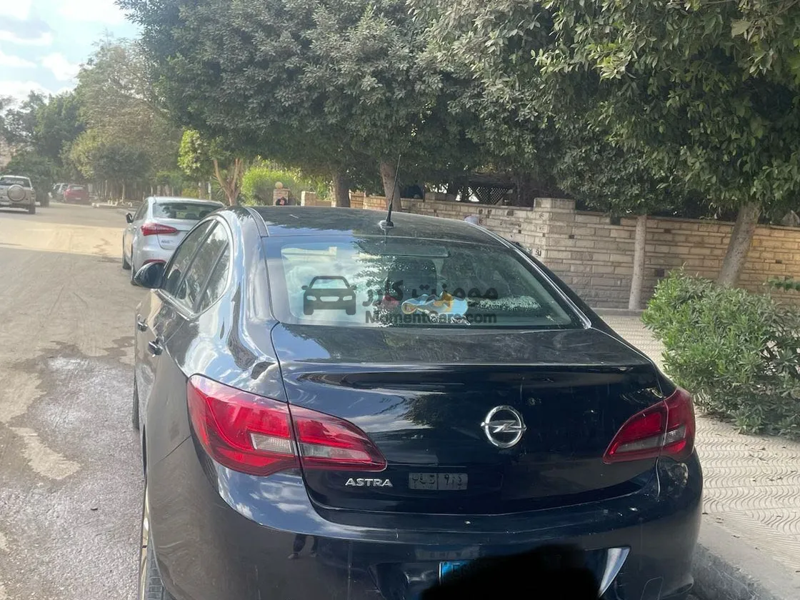 أوبل أسترا 2018 اتوماتيك سيدان - مش محتاجة مصروف