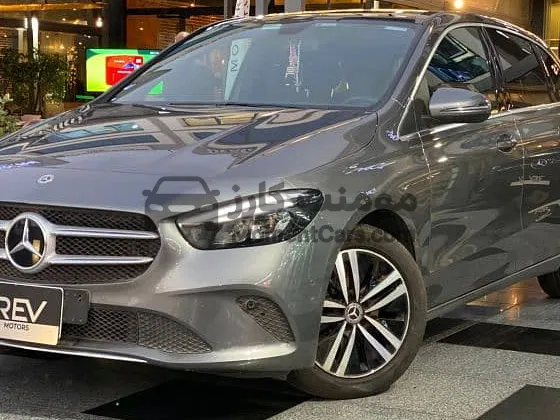 مرسيدس B180 بروجريسيف 2021 كسر زيرو للبيع