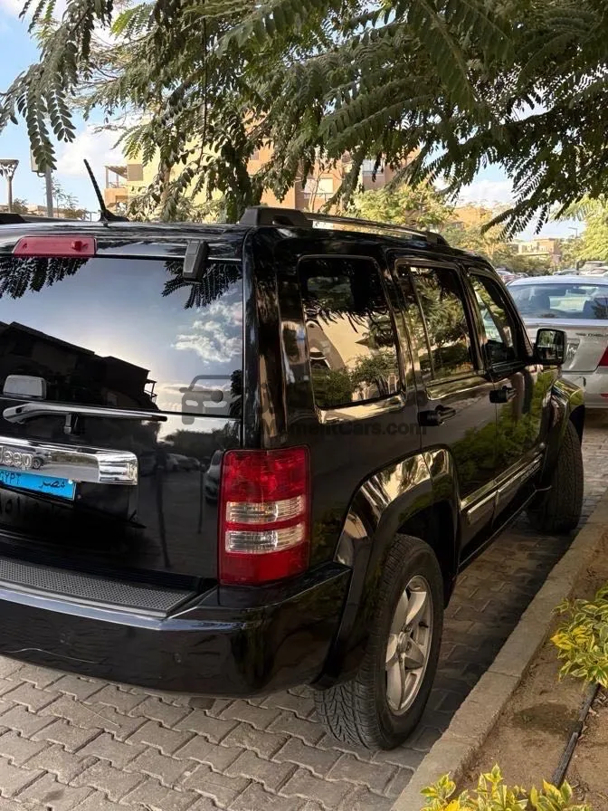 جيب شيروكي 2011 اتوماتيك حالة ممتازة للبيع