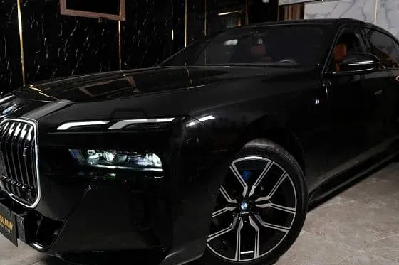 BMW i7 xDrive60 2024 كهرباء للبيع