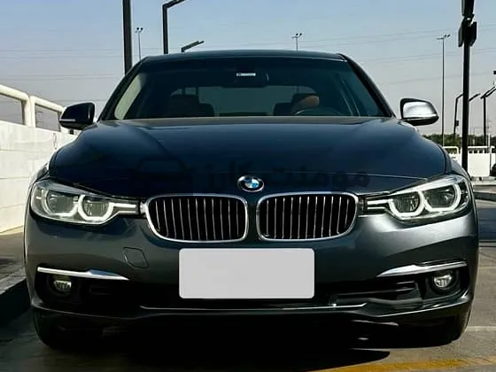 بي ام دبليو 318i 2019 Luxury للبيع