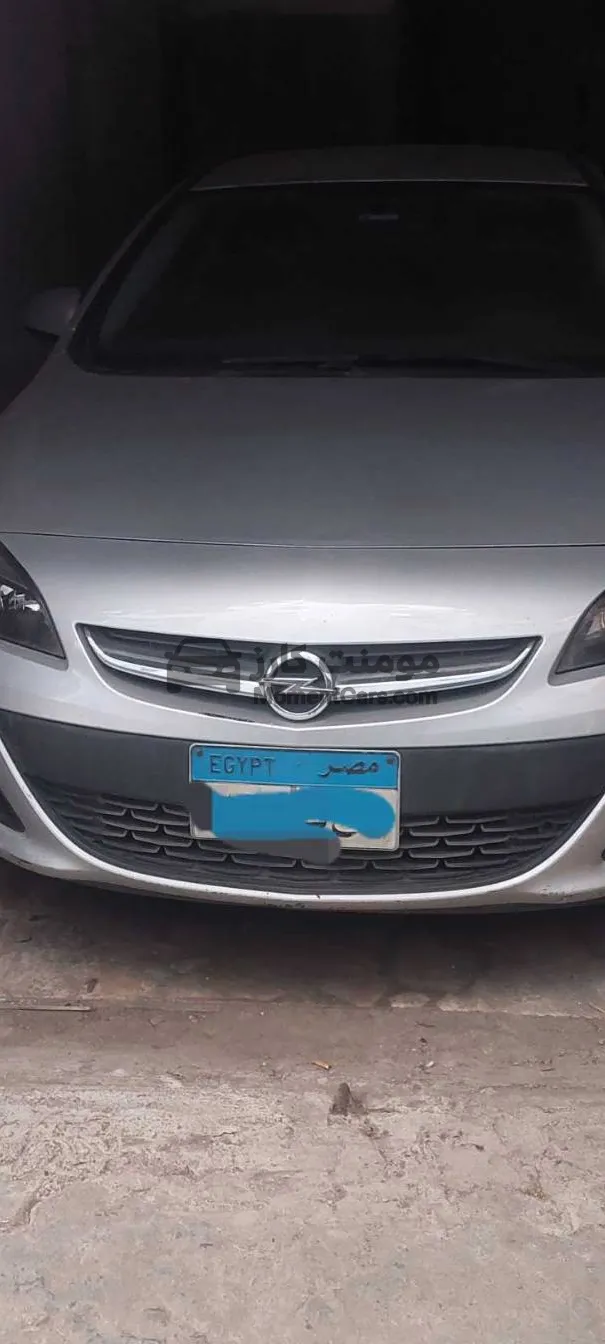 أوبل أسترا 2016 سيدان اتوماتيك للبيع