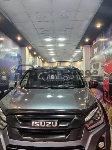 ايسوزو دي ماكس 2023 اتوماتيك بنزين للبيع