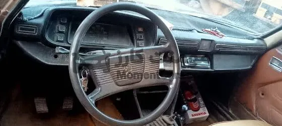 بيجو 504 موديل 1979 مانيوال بحالة جيدة للبيع