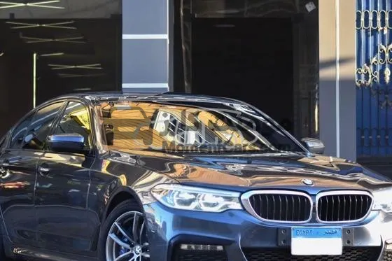 بي ام دبليو 530i موديل 2018 M Sport كسر زيرو