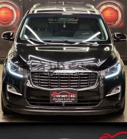 كيا كارنفال 2025 هايبرد Black Edition لم ترخص