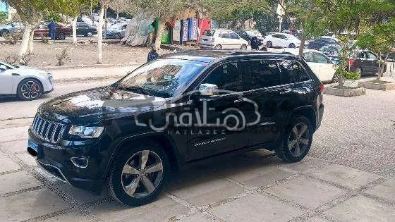 جيب جراند شيروكي 2018 اتوماتيك للبيع