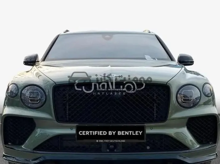 بنتلي بنتايجا 2023 V8 للبيع 7000 كم