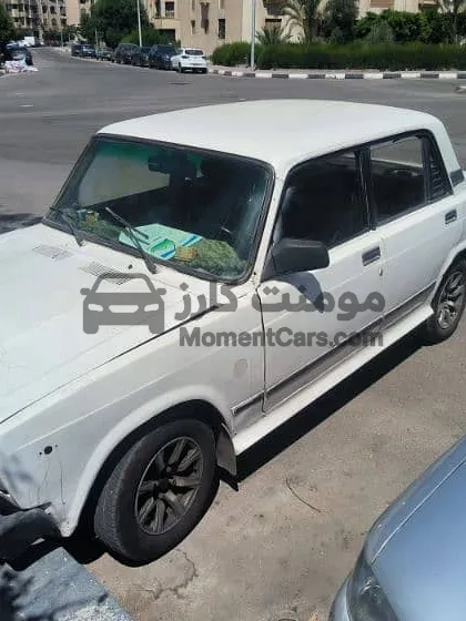 لادا 2105 موديل 1994 بحالة ممتازة للبيع