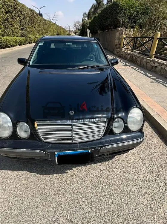 مرسيدس E240 موديل 2001 للبيع فرش جلد