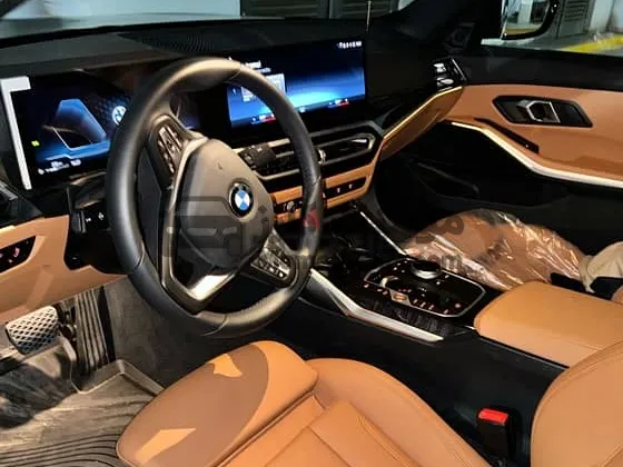 بي ام 320 2024 Luxury كسر زيرو