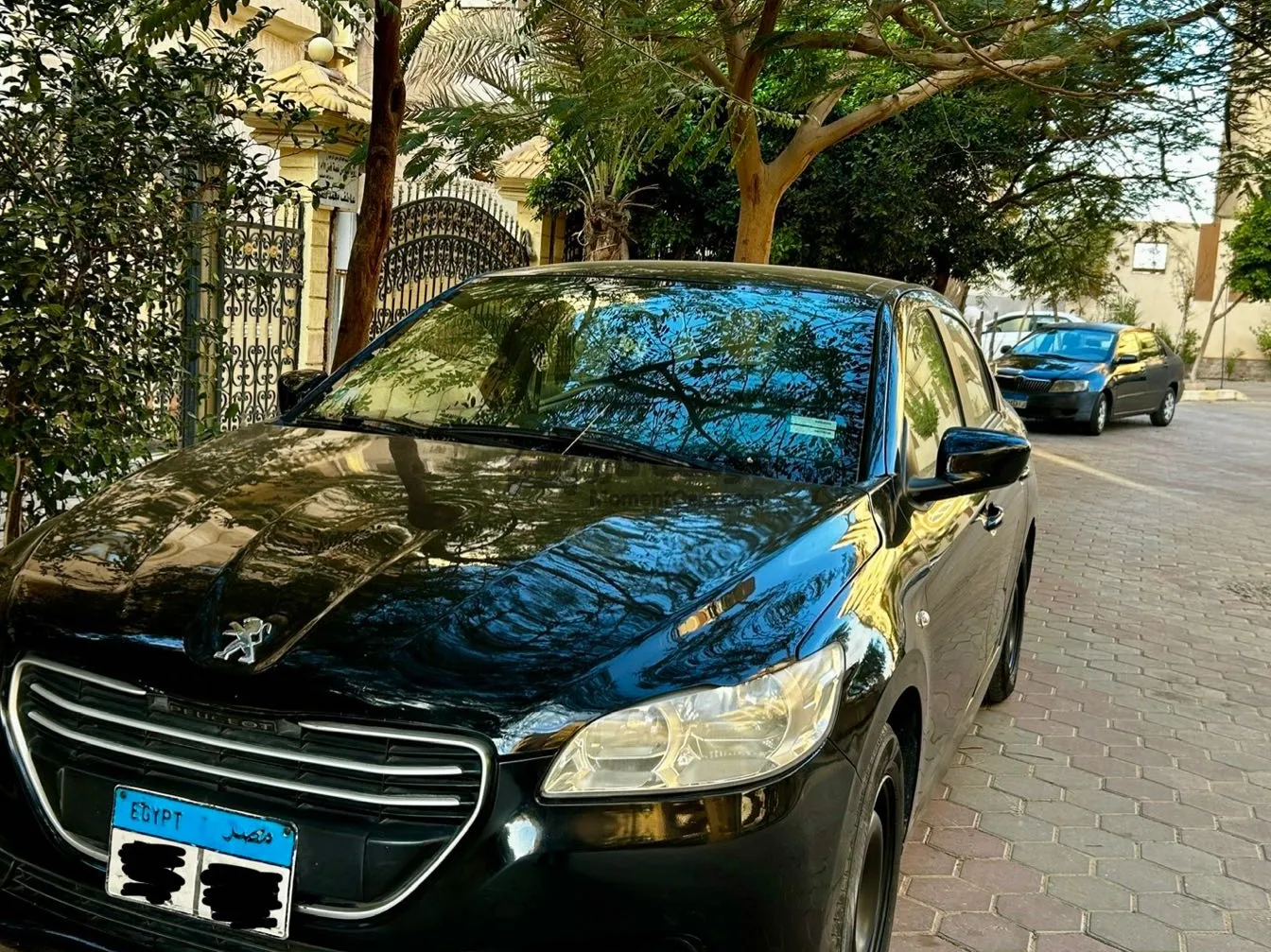 بيجو 301 مانيوال 2015 دواخل فابريكة للبيع