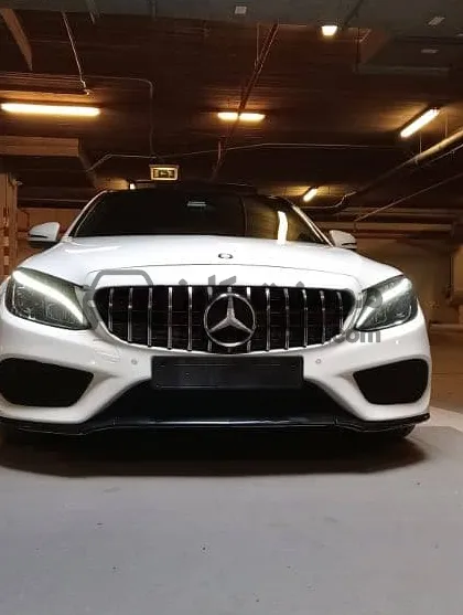 مرسيدس C180 AMG 2017 فابريكة عدا أجزاء بسيطة للبيع