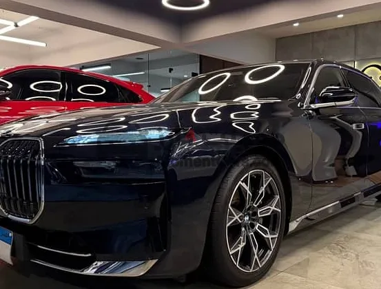 BMW 740 Pure Excellence 2024 كسر زيرو