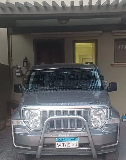 جيب شيروكي KK موديل 2012 اتوماتيك للبيع