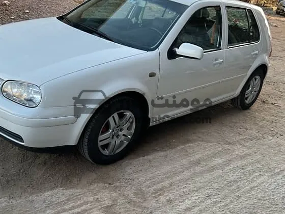 فولكس جولف 4 موديل 2000 مانيوال جلد للبيع