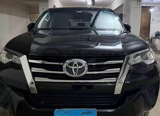تويوتا فورتشنر 2021 كسر زيرو 2700cc للبيع