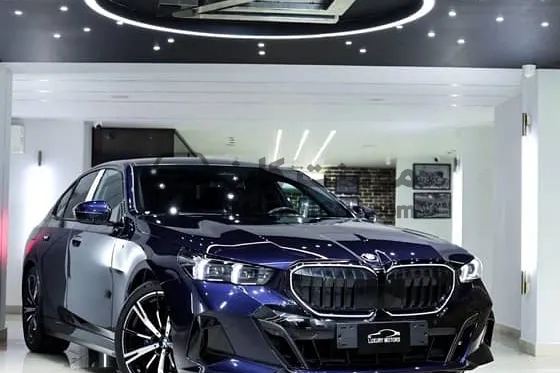 BMW 520 موديل 2025 كسر زيرو وكيل بضمان 5 سنين