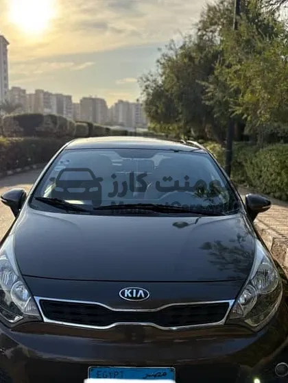 كيا ريو 2015 أعلى فئة فتحة سقف عداد قليل جداً