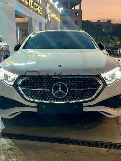 مرسيدس E200 موديل 2024 جديدة بأعلى المواصفات