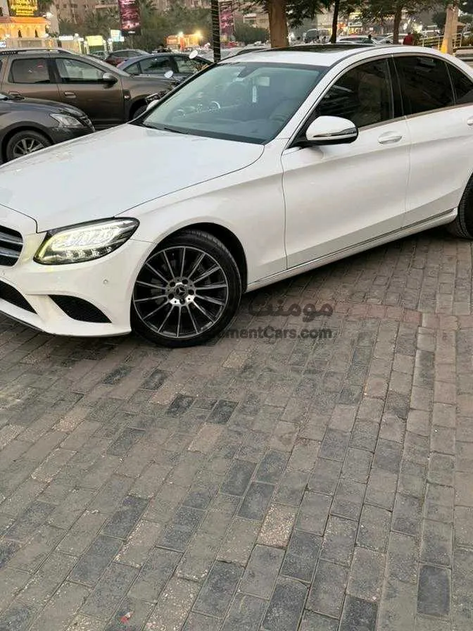 مرسيدس C200 2019 أوتوماتيك - 120 ألف كم