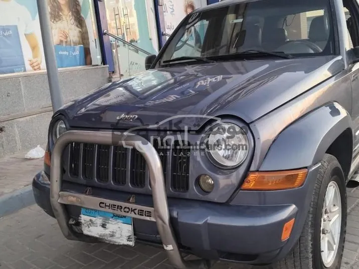 جيب ليبرتي 2006 اتوماتيك فابريكة للبيع