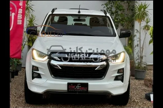 ايسوزو دي ماكس 2023 اتوماتيك دبل كابينة للبيع