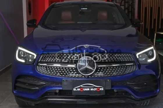 مرسيدس GLC 300 موديل 2022 للبيع 48 ألف كم