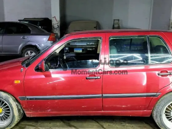 فولكس فاجن جولف 1992 مانيوال 2000 سي سي حالة ممتازة