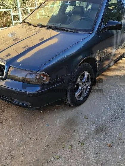 سكودا أوكتافيا 2000 أوتوماتيك فبريكة عدا رفرف للبيع