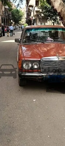 مرسيدس 200 موديل 1978 مانيوال كاملة للبيع