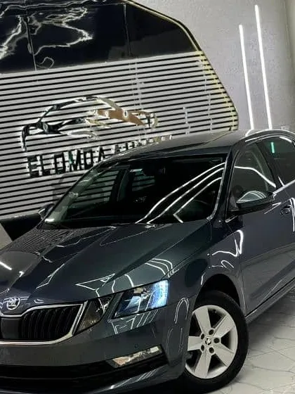 سكودا أوكتافيا 2020 كاملة بصمة عداد 100 ألف للبيع