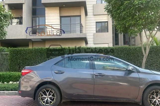 تويوتا كورولا 2014 اتوماتيك - عفشة جديدة