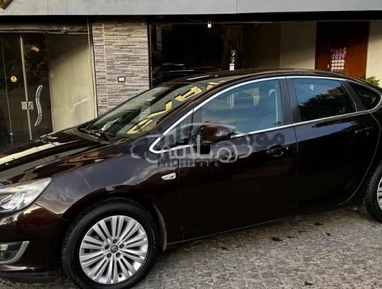 أوبل أسترا 2016 أتوماتيك للبيع