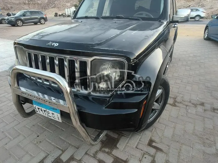 جيب جراند شيروكي 2016 ليمتد 5700cc أعلى فئة