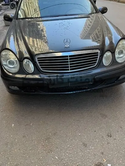 مرسيدس E240 2003 للبيع فبريكة دواخل وصيانة معموله