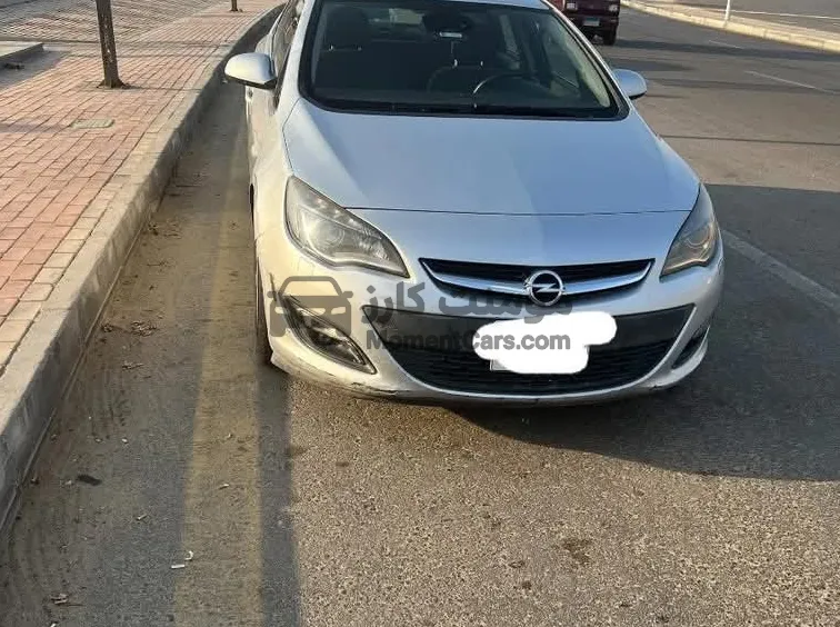 أوبل أسترا 2016 أوتوماتيك سيدان للبيع