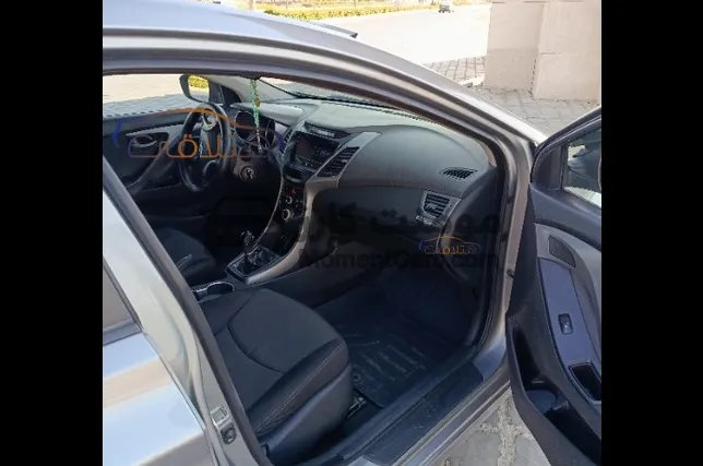 هيونداي إلنترا MD 2015 فتحة سقف عداد قليل