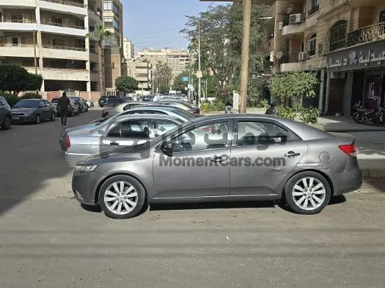 كيا سيراتو 2010 اتوماتيك فتحة سقف أول مالك