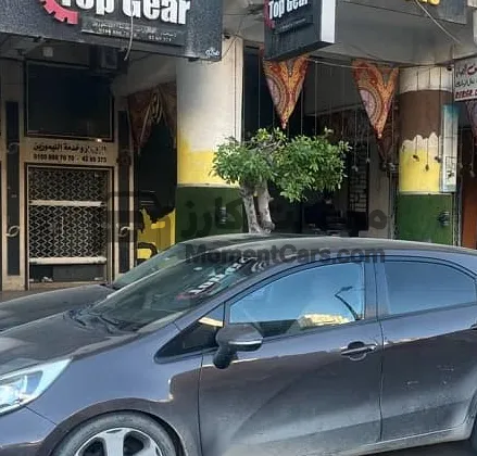 كيا ريو 2015 أعلى فئة بصمة وفتحة سقف للبيع