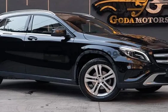 مرسيدس GLA 200 موديل 2015 عداد قليل جدا للبيع