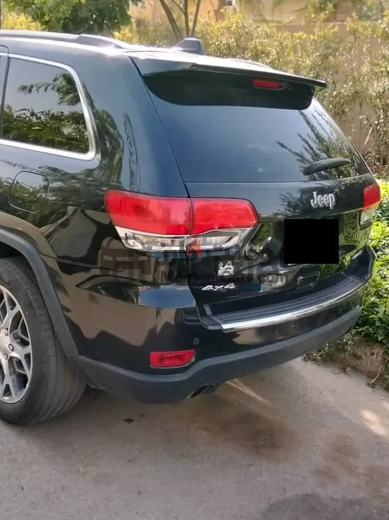 جيب جراند شيروكي 2021 فابريكة بالكامل V8 للبيع