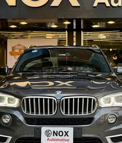 بي ام دبليو X5 2017 - 150 ألف كم - حالة ممتازة