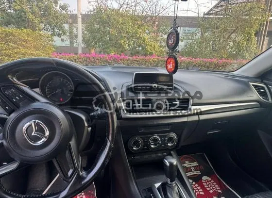 مازدا 3 موديل 2008 أعلى فئة - فتحة سقف وجنوط