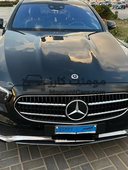 مرسيدس E200 2022 فرش جلد عداد قليل للبيع