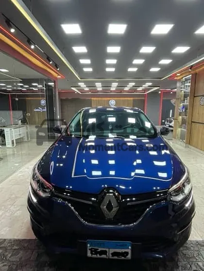 رينو ميجان 2022 Vision 68 ألف كم جلد للبيع بالشيخ زايد