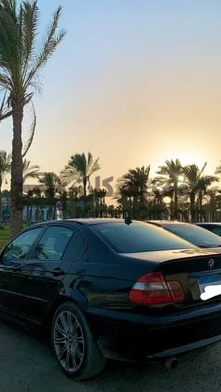 بي ام دبليو 318 موديل 2004 مكنة سوداء 2000cc للبيع